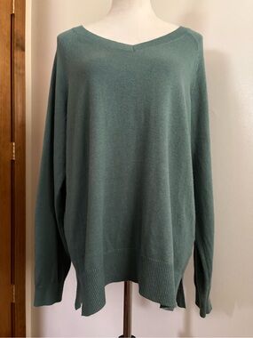 Lucky Brand Relaxed Fit V-Neck Pullover Sage Green Sweater Size Large